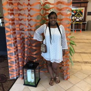 Meet your Posher, Lakeisha